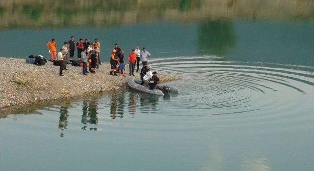 17 Yaşındaki Genç Gölde Boğuldu