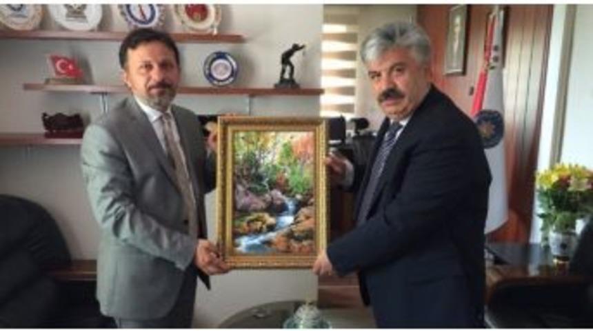 Rekt&ouml;r Remzi G&ouml;ren, Emniyet M&uuml;d&uuml;r&uuml; Hasan &Ccedil;evik&rsquo;i Ziyaret Etti