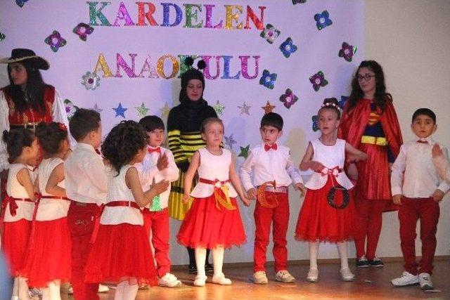 Ardahan’da Miniklerin ’sene Sonu Gösterisi’ Büyüledi