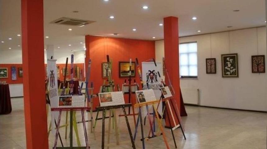 Senin Hik&acirc;yen Kaleminin Ucunda Resim Sergisi A&ccedil;ıldı