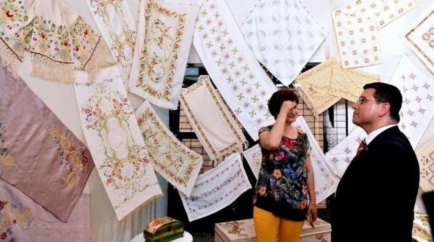 Akmek&rsquo;ten 7. Yıl Sonu Sergisi