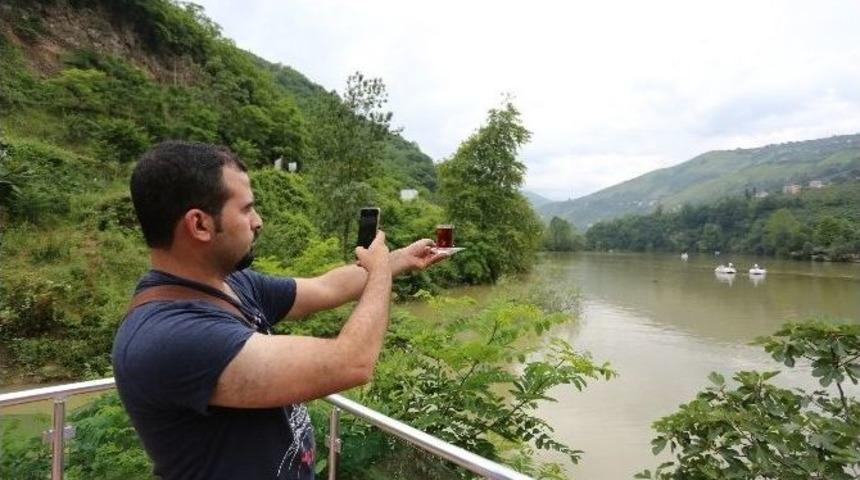 Araplar&rsquo;ın Sosyal Medya Fenomenleri Doğu Karadeniz B&ouml;lgesi&rsquo;ni Geziyor