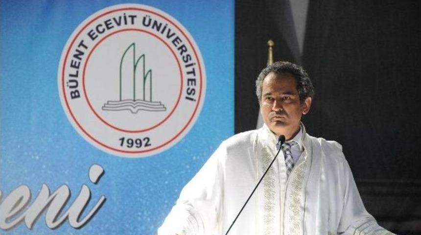 Be&uuml; G&ouml;k&ccedil;ebey Mithat Mehmet &Ccedil;anak&ccedil;ı Myo&rsquo;da Mezuniyet Coşkusu