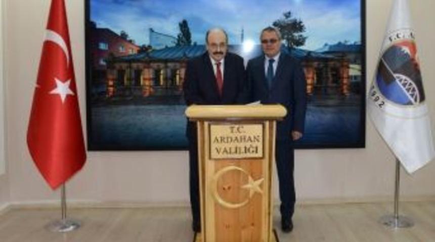 Y&ouml;k Başkanı Sara&ccedil;&rsquo;tan Vali Deniz&rsquo;e Ziyaret