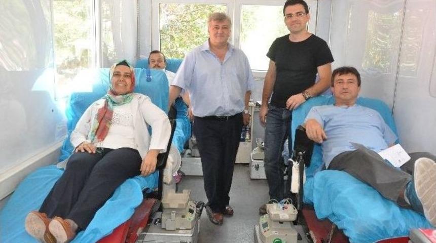 Kızılay Ve Hastane İşbirliğinde Kan Dayanışması