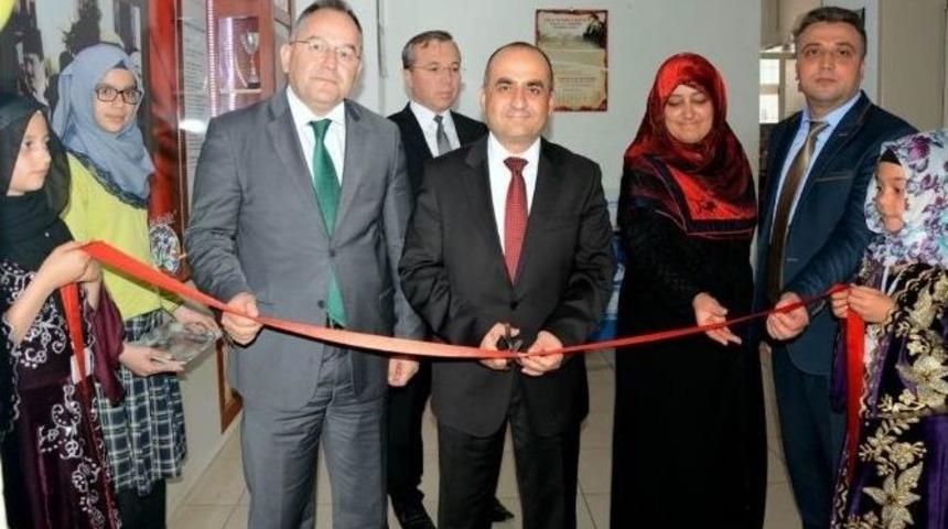 Şehit Sami &Ccedil;ift&ccedil;i İmam Hatip Ortaokulunda T&uuml;bitak Bilim Fuarı Sergisi A&ccedil;ıldı