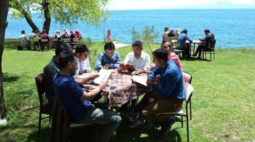 Aday &Ouml;ğretmenler Ahlat&rsquo;ta Buluştu