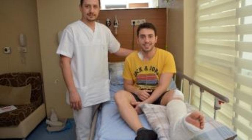 Ayak Bileğindeki Kırıkla 6 Ay Gezdi, Doktorlar &rsquo;bir Şeyin Yok&rsquo; Diye G&ouml;nderdi