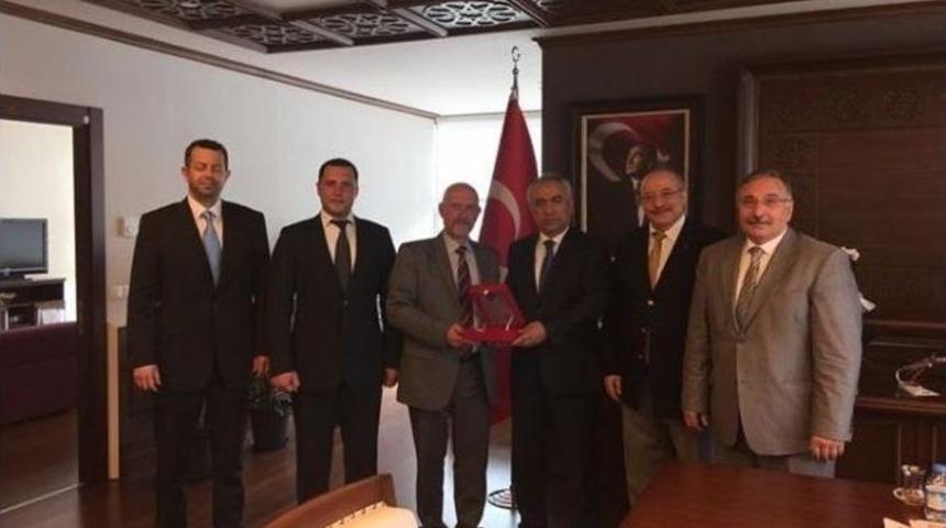 D&uuml;nya Yakın Savunma Federasyonu, Karen Yayla&rsquo;ya Almanya Temsilciliği Verdi