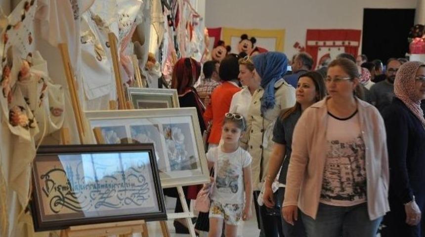 İneg&ouml;l Hem&rsquo;den Yıl Sonu Sergisi