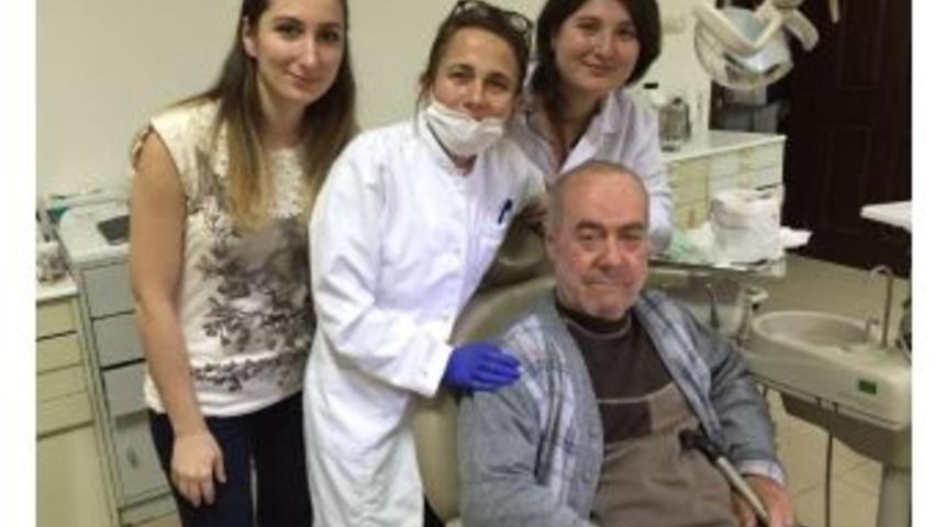 İa&uuml;&rsquo;den Dar&uuml;laceze&rsquo;de Ağız Ve Diş Taraması