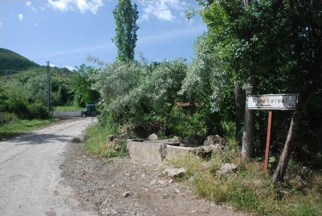 Cem &Ouml;zdemir&rsquo;e K&ouml;yl&uuml;lerinden Tepki