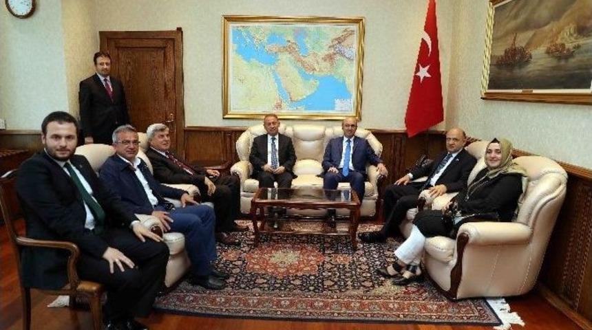 Başkan Karaosmanoğlu&rsquo;ndan Bakan Işık&rsquo;a Hayırlı Olsun Ziyareti