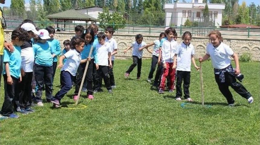 Sokak Oyunları Şenliği D&uuml;zenledi