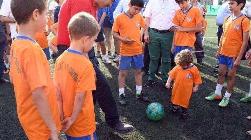 &Ccedil;ukurova&rsquo;da Futbol Yaz Okulu A&ccedil;ıldı