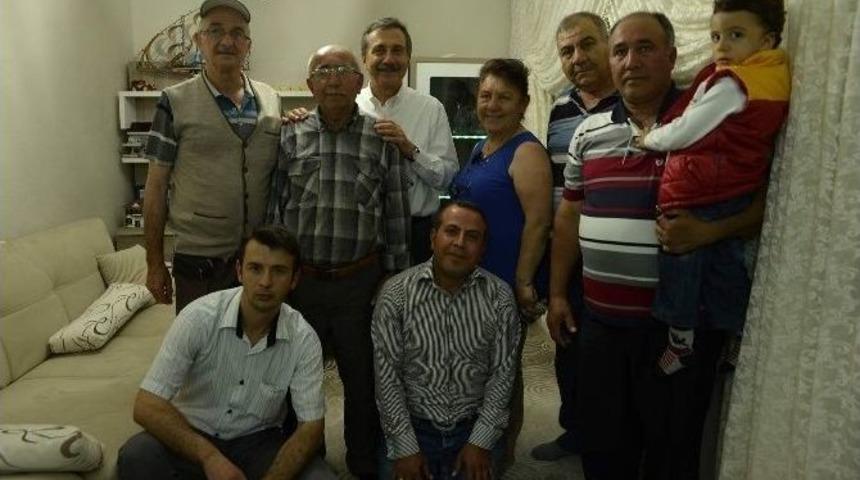 Başkan Ata&ccedil; Vatandaşlara Konuk Oluyor