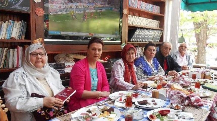 Eşyoder&rsquo;den Şiir Ve T&uuml;rk&uuml; Buluşması