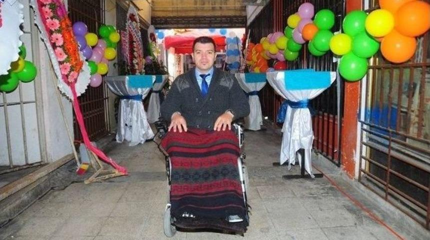 Engelliler Derneği’nden 4 Engelliye Akülü Araç