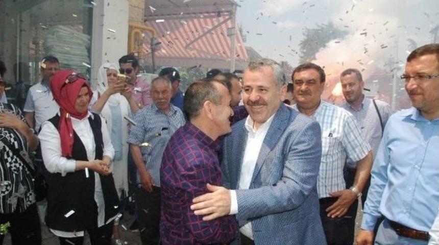 Genel Başkan Yardımcısı Şaban Dişli Ak Parti İl Binasını Ziyaret Etti