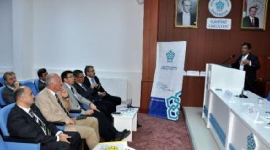 Ne&uuml;&rsquo;de &ldquo;uluslararası Vakıf Ve Y&uuml;ksek&ouml;ğretim Sempozyumu&rdquo; D&uuml;zenlendi