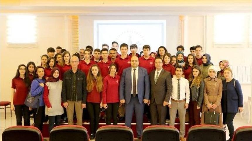 Başkan Orhan, &Ouml;ğrencilerle Buluştu