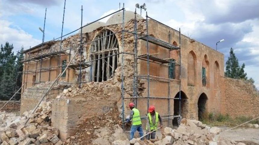 &Ccedil;armelik Kervansarayı Restore Ediliyor