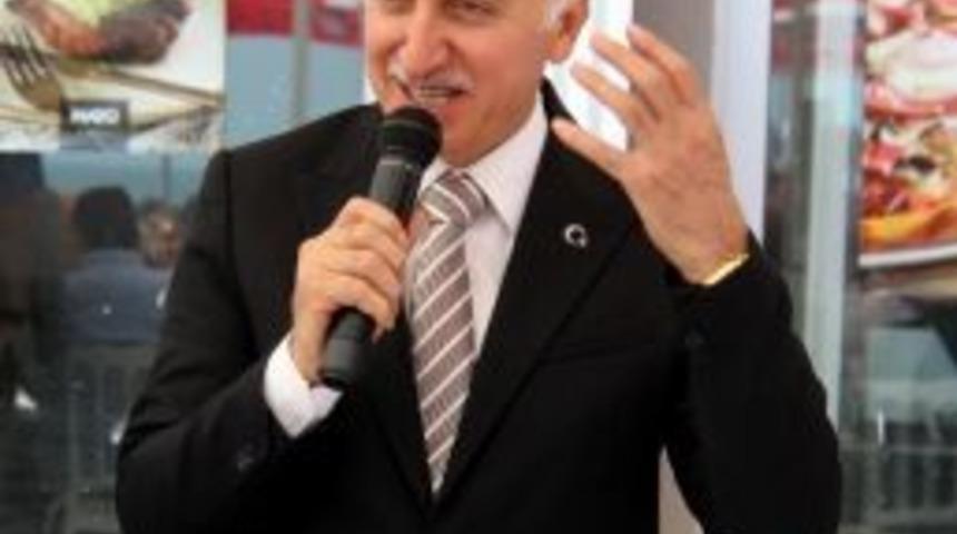 Vali Şahin&rsquo;den Soykırıma Karşı &ldquo;piyanist&rdquo; Filmi &Ouml;nerisi