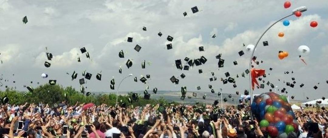 Nk&uuml;&rsquo;de Mezuniyet Coşkusu