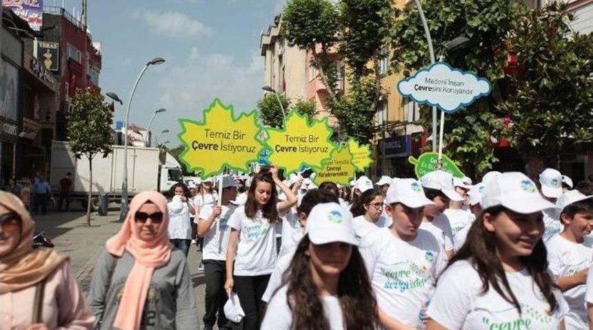 &Ccedil;evre Hassasiyetine Dikkat &Ccedil;ekmek İ&ccedil;in Y&uuml;r&uuml;d&uuml;ler