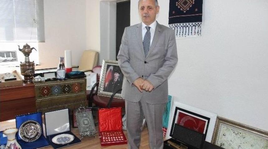 Merkeze Alınan Vali Hediyelik Eşyalarını Sergiye A&ccedil;tı