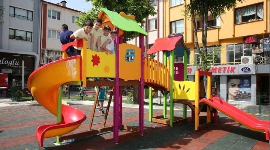 Yuvam Sokak&rsquo;ta Yenilenme &Ccedil;alışmaları Tamamlanan Park Esnafa Emanet