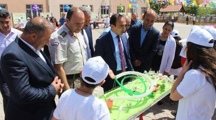 K&ouml;y Okulunda Muhteşem Fuar