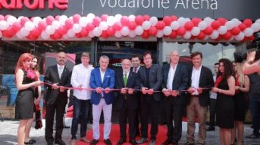Vodafone T&uuml;rkiye, En Dijital Mağazasını Vodafone Arena&rsquo;da A&ccedil;tı