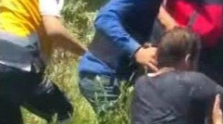 Kanal İ&ccedil;erisine Ters D&uuml;şen Otomobilde Can Pazarı