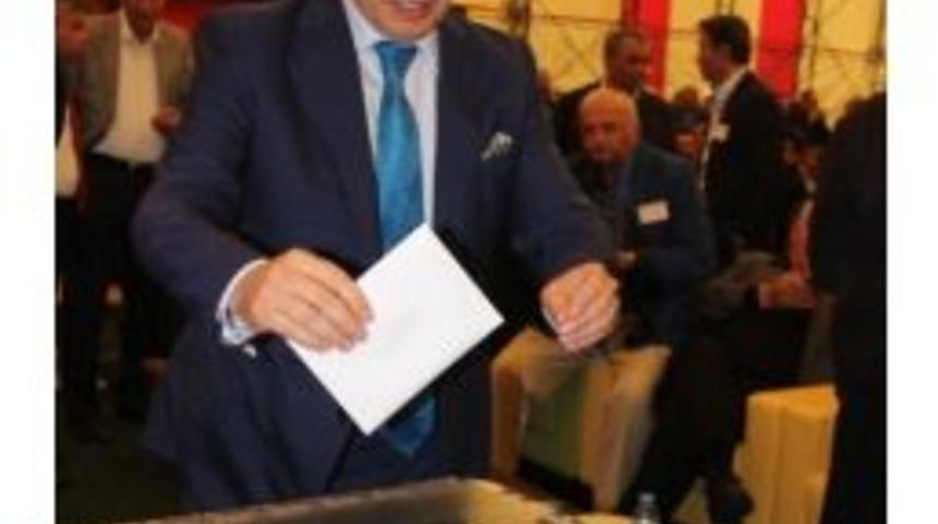 Necip &Ccedil;arık&ccedil;ı: "transferde İlk Hedef Teknik Direkt&ouml;r"