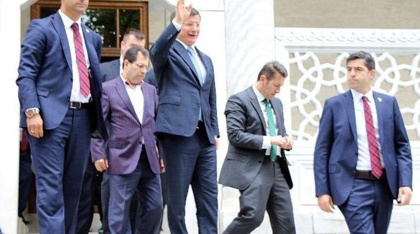 Ahmet Davutoğlu, Cuma Namazını S&uuml;leymaniye&rsquo;de Kıldı