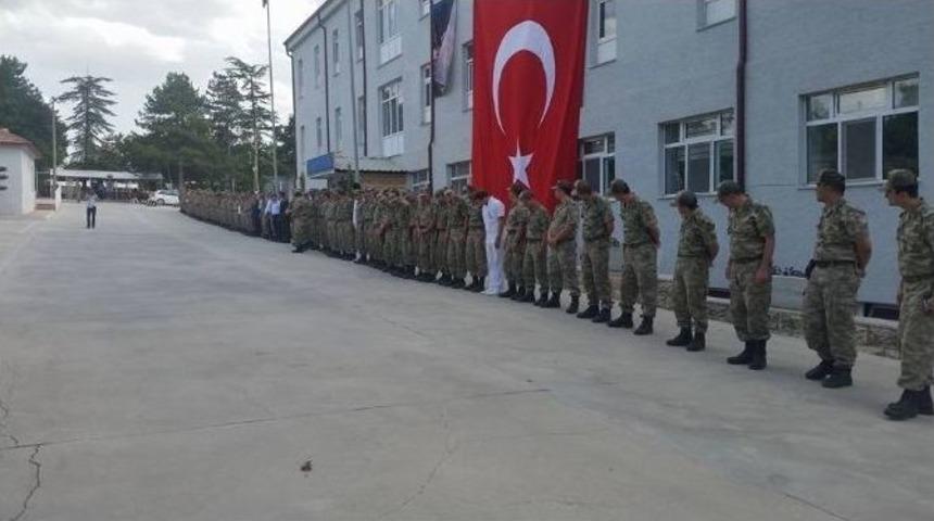 Yemin T&ouml;reninde Fenalaşan Acemi Er Hastanede Hayatını Kaybetti