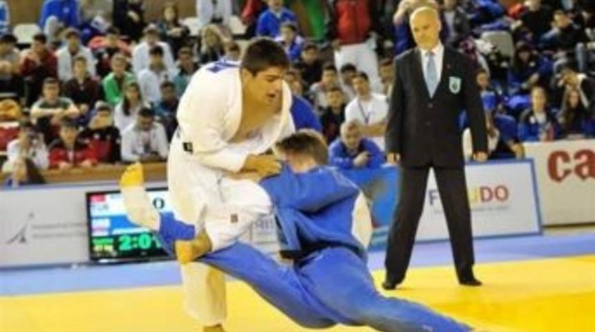 Malatyalı Yunus Emre Balkan &Uuml;&ccedil;&uuml;nc&uuml;s&uuml; Oldu