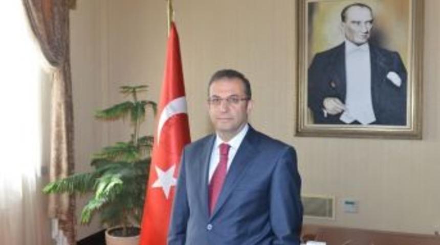 Antalya Valisi T&uuml;rker&rsquo;in Veda Mesajı