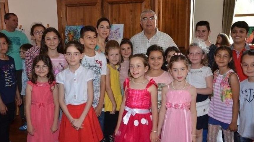 Kursiyerlerin Resim Ve El Sanatları Sergisi A&ccedil;ıldı
