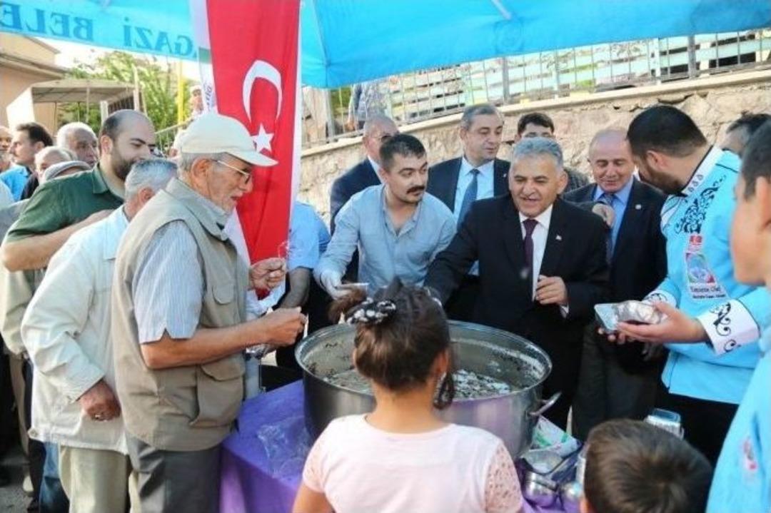 Başkan B&uuml;y&uuml;kkılı&ccedil; Mimarsinan Mahallesini Ziyaret Etti