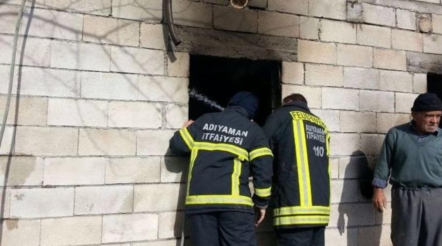 Adıyaman&rsquo;da Ev Yangını