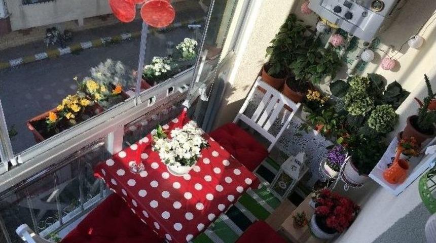 Gaziosmanpaşa&rsquo;da Rengarenk Balkonlar &Ouml;d&uuml;llendirildi