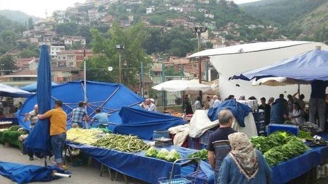 Rüzgar Pazarı Uçurdu