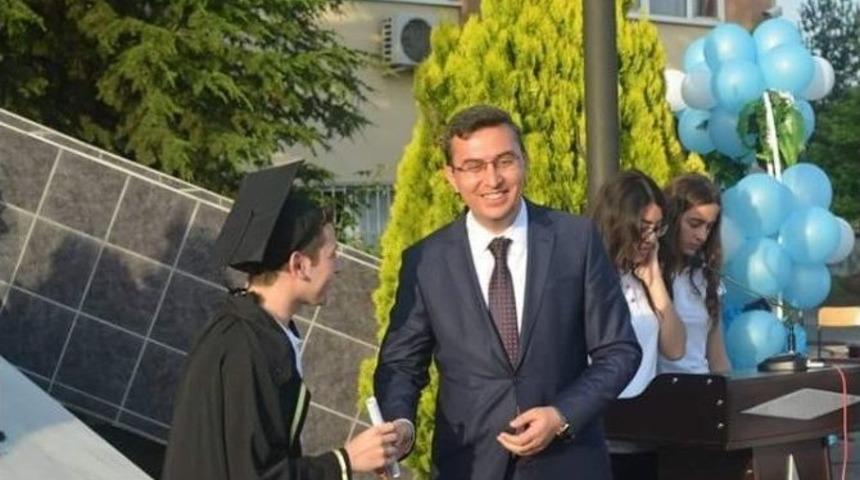 &Ccedil;aycuma Oktay Ve Olcay Yurtbay Anadolu Lisesi &Ouml;ğrencilerinden Mezuniyet T&ouml;reni