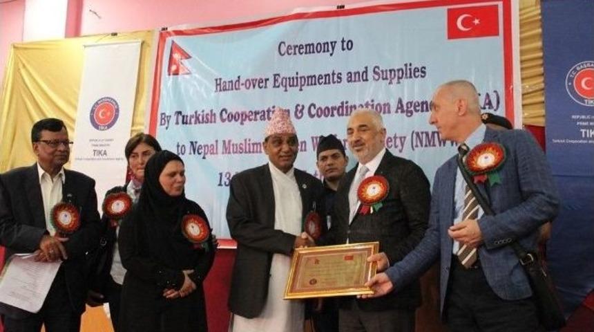 Tika&rsquo;dan Nepal&rsquo;deki M&uuml;sl&uuml;man Kadınlara Destek