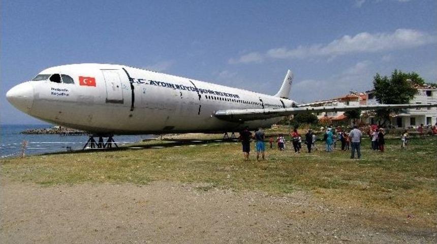 &Ouml;ğrenciler Aırbus A 300&rsquo;&uuml; Ziyaret Etti