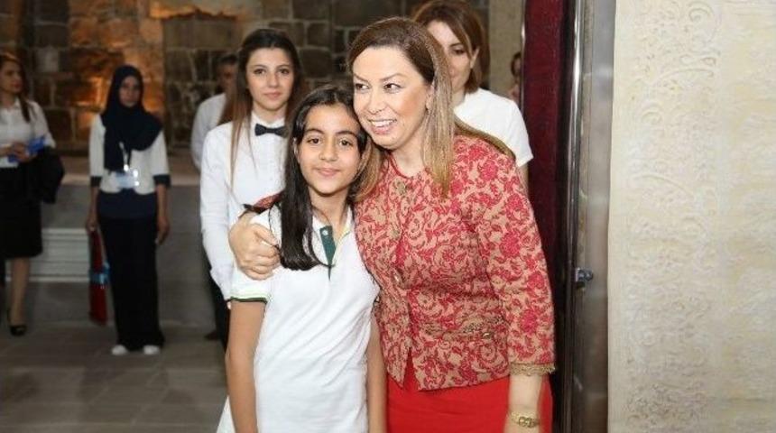 Çevreye Ve Doğaya Duyarlı Öğrencilere Ödülleri Verildi