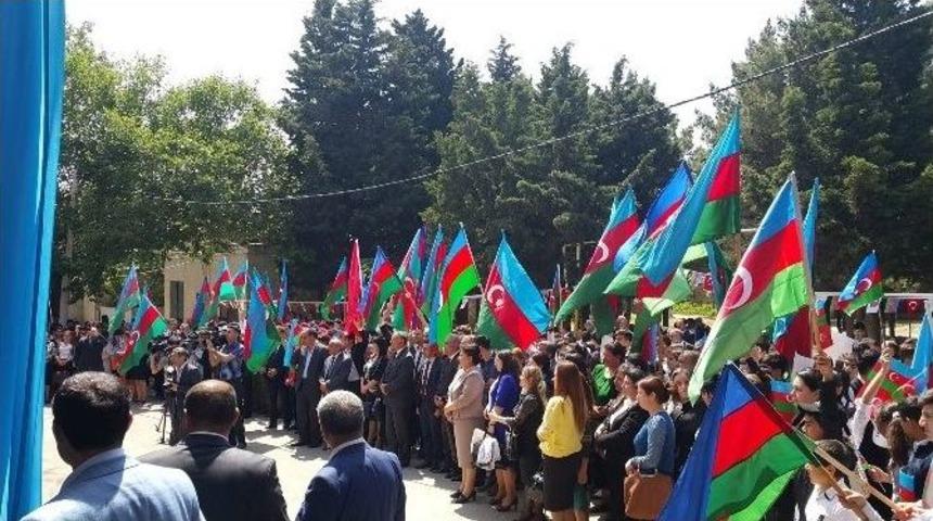 Tika&rsquo;dan Azerbaycan&rsquo;da Gen&ccedil;ler Ve Karabağ G&ouml;&ccedil;menlerine Destek