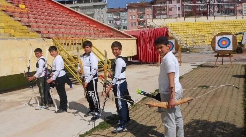 Gen&ccedil;lerden Ok&ccedil;uluğa B&uuml;y&uuml;k İlgi